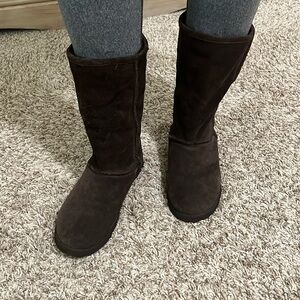 Brown winter boots